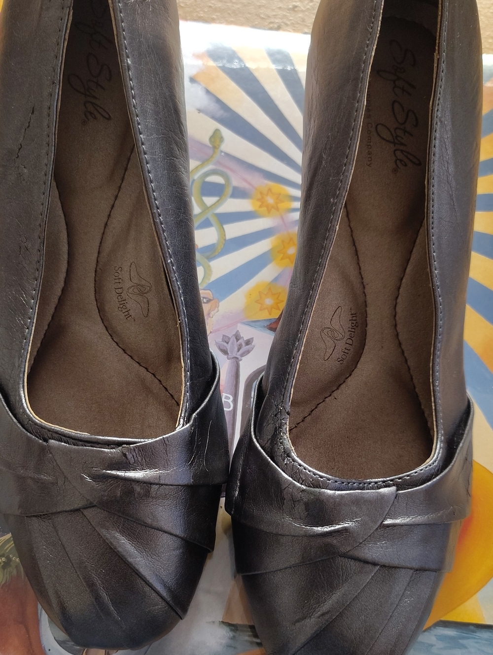 Soft Style Black Leather-Look Knot Ballet Flats